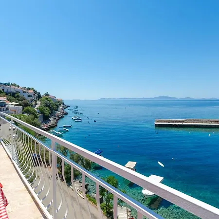 アパート By The Sea Zavalatica, Korcula - 187 ザヴァラティサ
